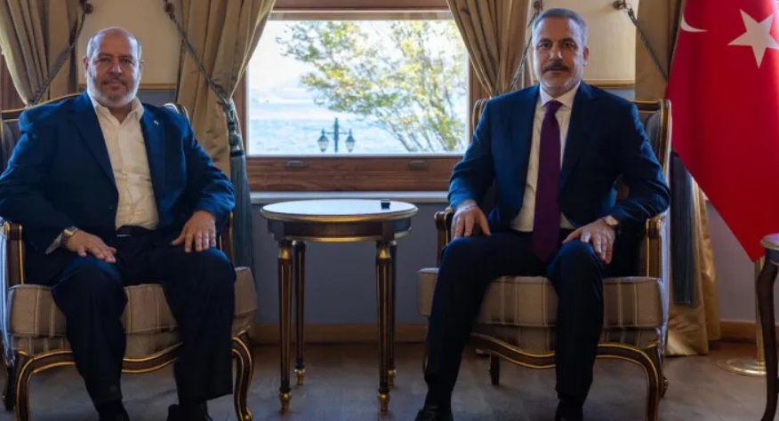 أنقرة تتحرك دبلوماسياً..وفد حماس يسلّم تركيا ملفاً يوثّق جرائم الاحتلال بعد وقف الحرب